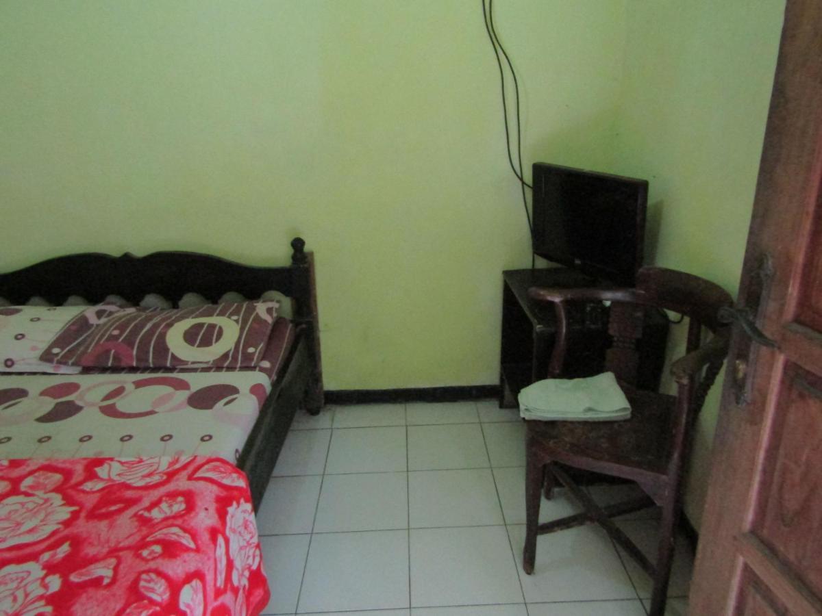 Penginapan Melati Sarangan Exteriör bild