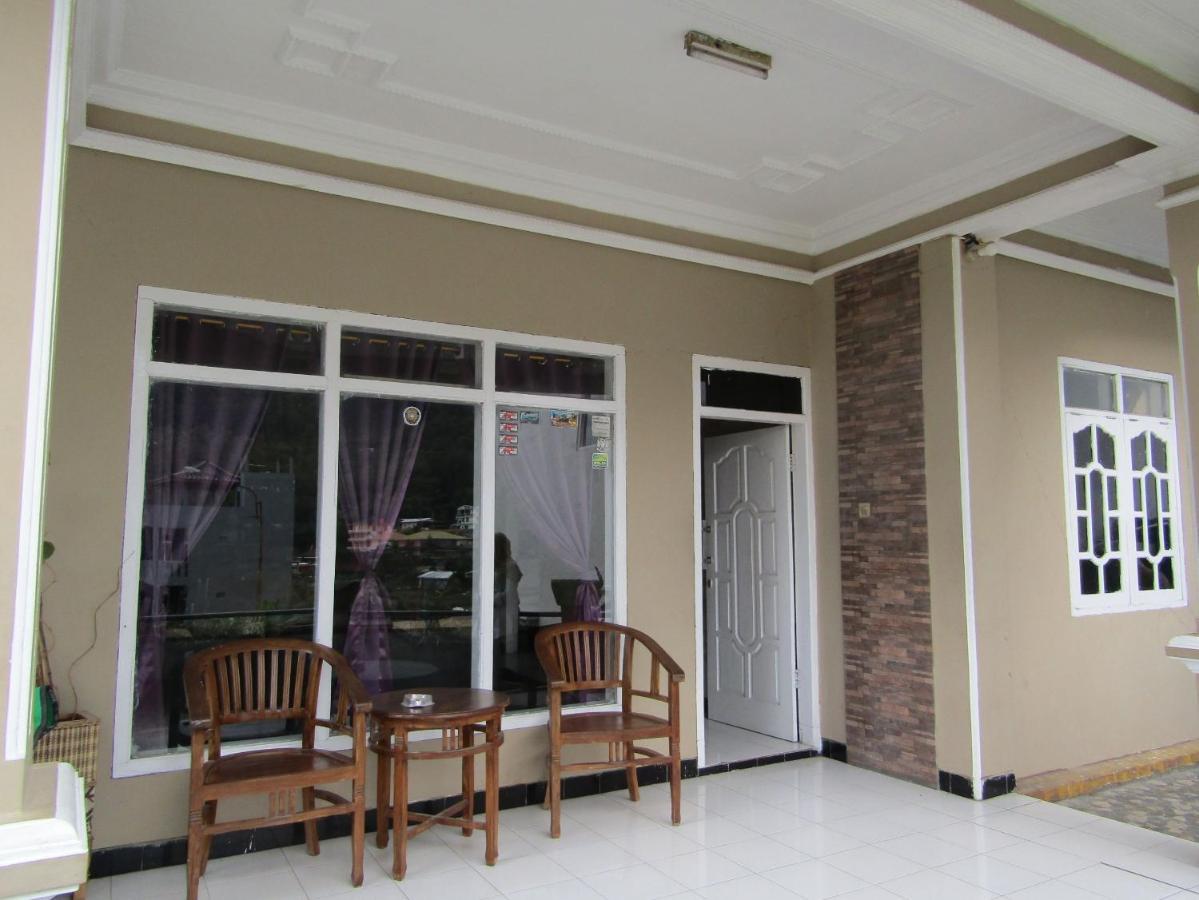 Penginapan Melati Sarangan Exteriör bild