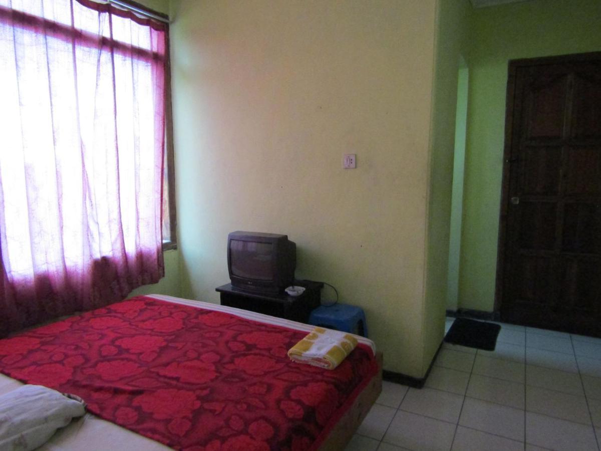 Penginapan Melati Sarangan Exteriör bild